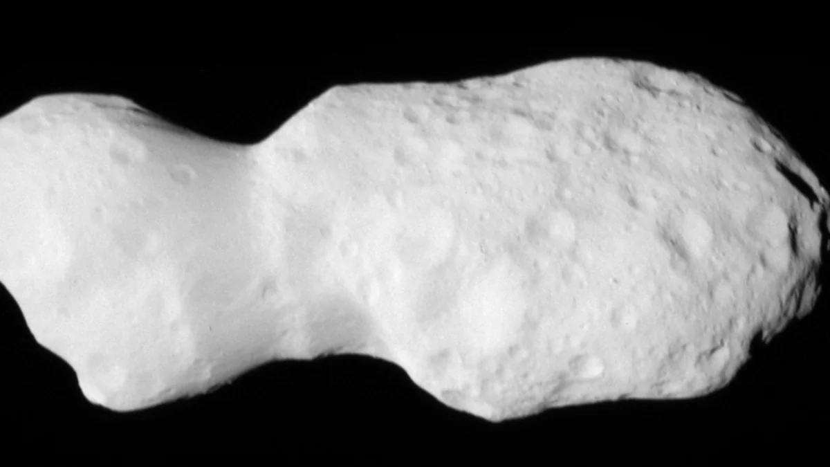 Астероїд Дональд Йоханссон у формі арахісу хитається на двох осях