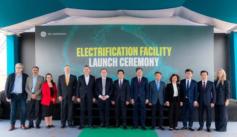 Представники ДТЕК та GE Vernova на церемонії запуску проєкту електрифікації