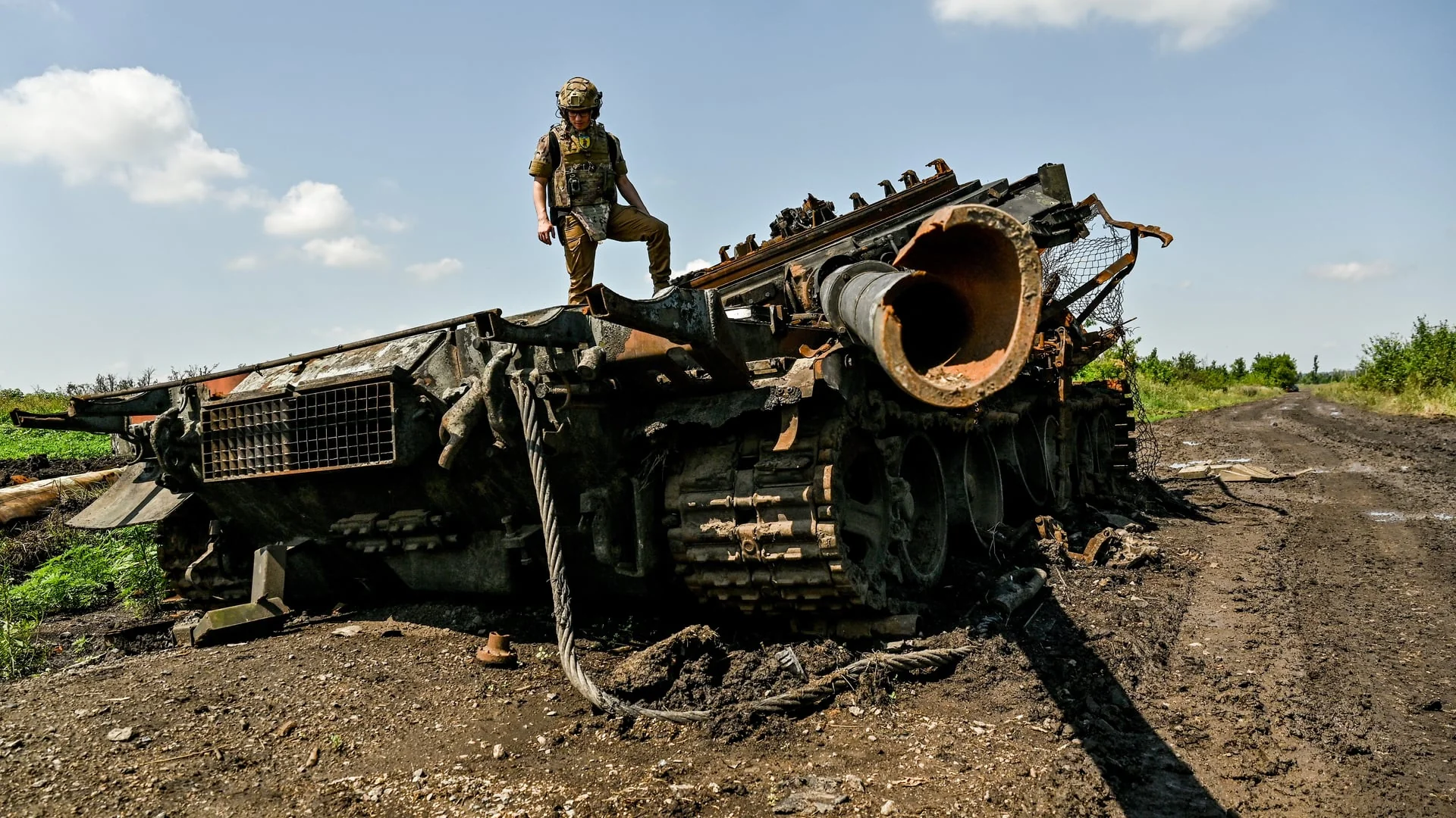 Знищена машина війни Росії на полі бою в Україні