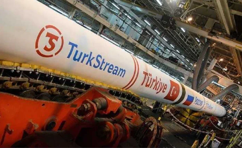 Турецкие трубы из российской стали вытесняют украинских производителей Труба газопровода TurkStream с турецкой и российской маркировкой на заводе