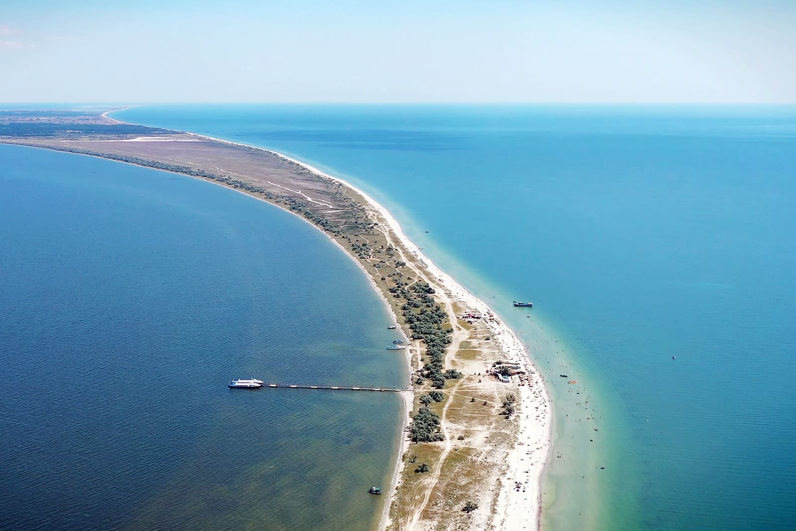 Кінбурнська коса, яку залишають російські підрозділи, аерофото з висоти