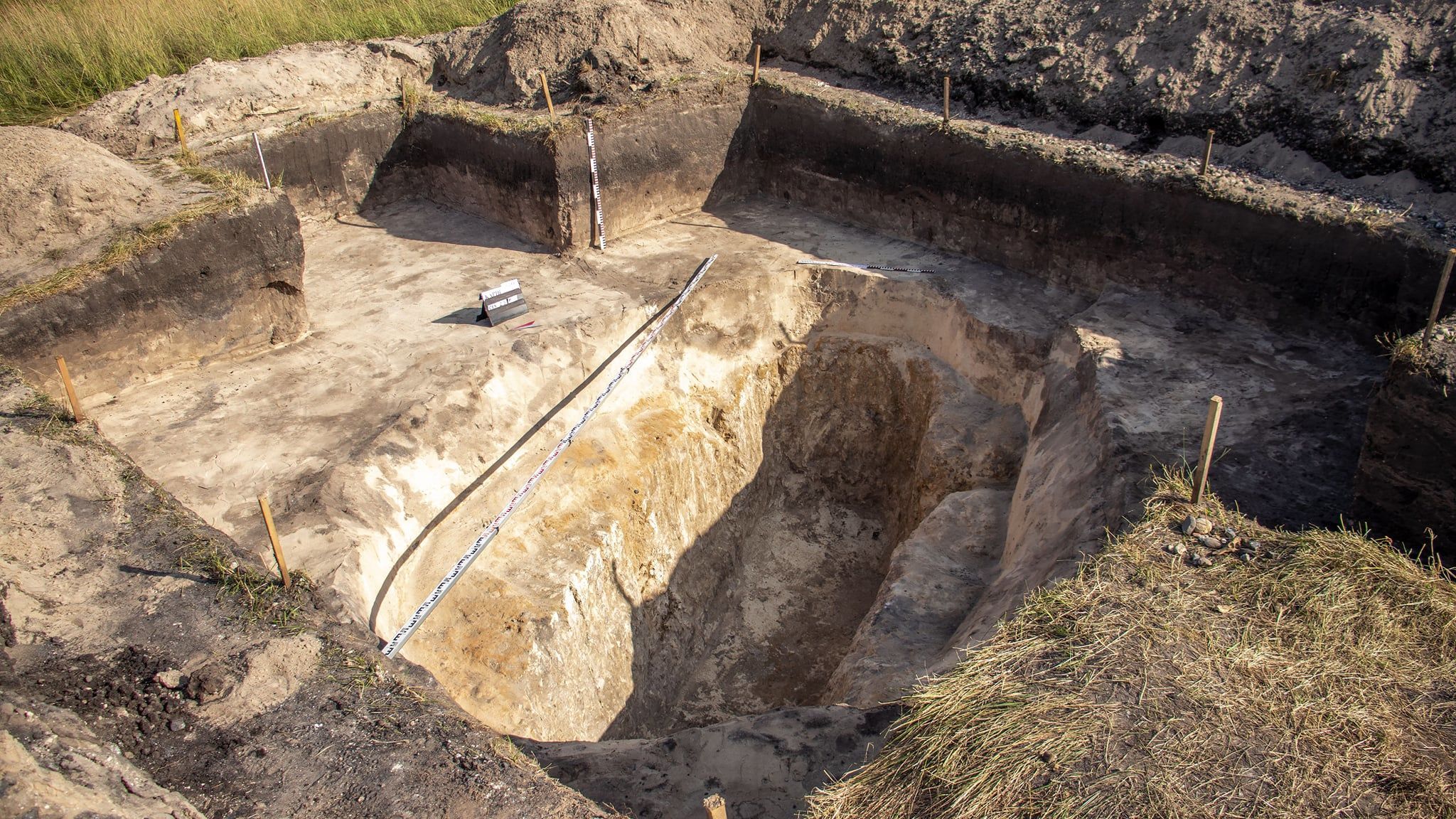Археологи нашли зернохранилище римского форта, уничтоженное 1800 лет назад Раскопки фундамента зернохранилища horreum в римском форте Рекари
