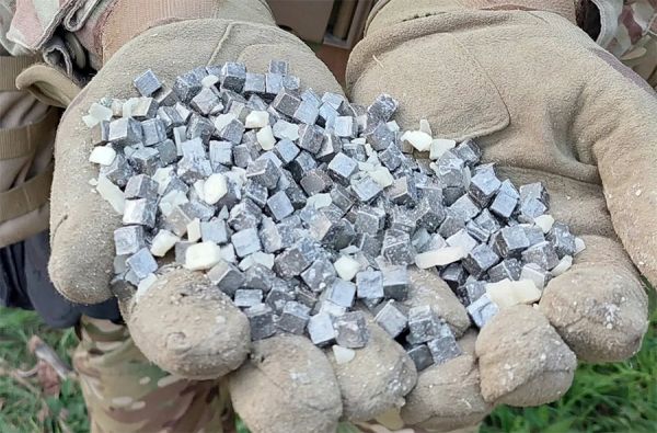 Шрапнель з металевих кубиків для балістичних ракет РФ
