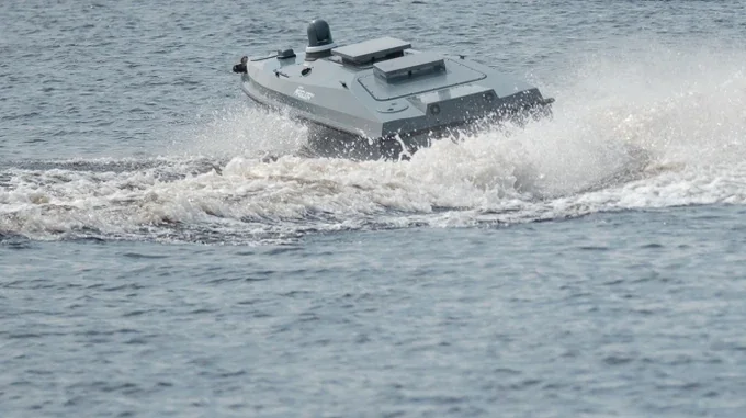 Безпілотний катер під час першої у світі роботизованої морської десантної операції